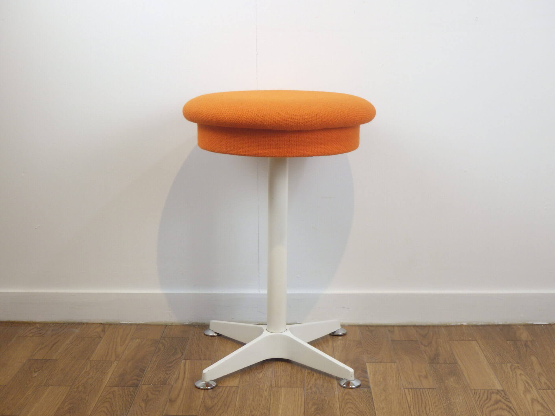 Vintage Orange fabric swivel stool ビンテージ 回転スツール | JAM-DAY