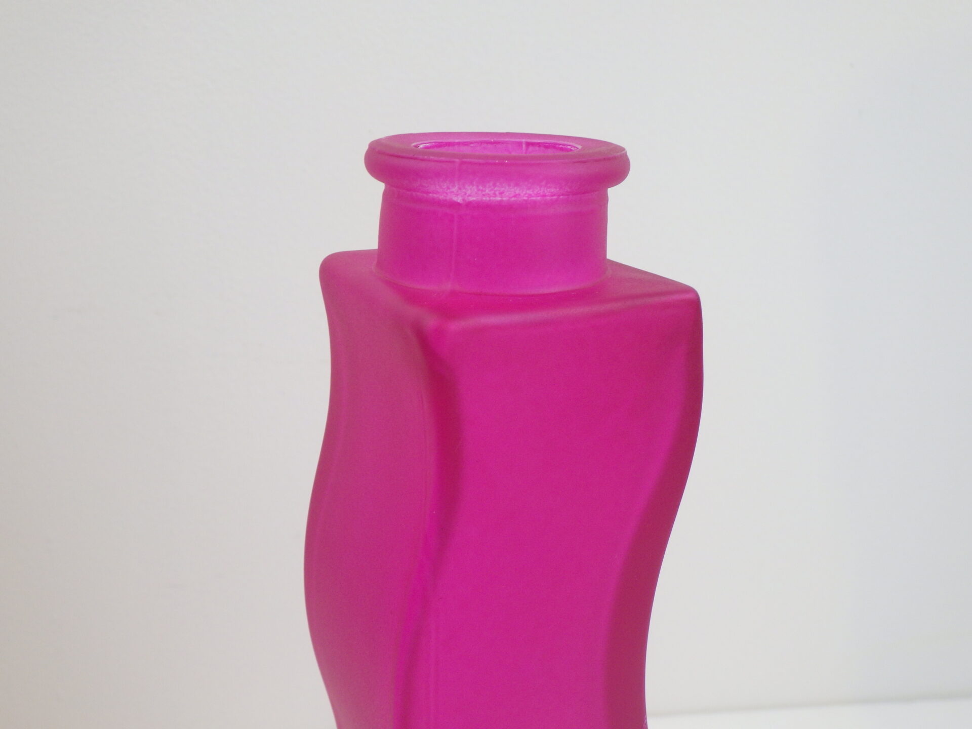 ジャパン ヴィンテージ ガラス ベース アイボリー 花器 花瓶 ビンテージ IKEA” Vintage Art Glass Vase（H21.3cm）ビンテージイケア